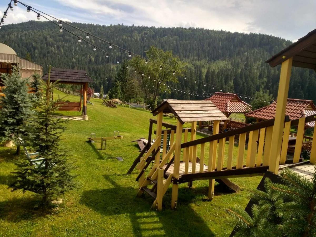 Hotel Perlyna Karpat Bukowel Exterior foto